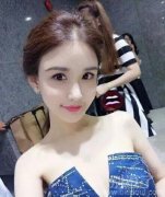 还是后面的妹子亮了