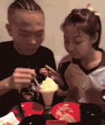 是你要我用勺子的啊