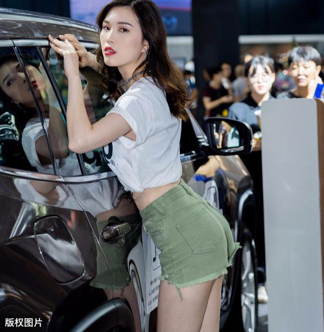 确实可惜，好好一棵白菜就这样被猪拱了，看着确实让人心疼