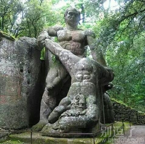 这到底是谁刻得雕塑