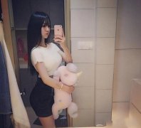 前凸后翘，这才是女神