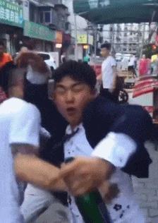 “本来想着和男朋友分手,自从看了他的笔记本后,瞬间不干了!”哈哈哈 “本来想着和男朋友分手,自从看了他的笔记本后,瞬间不干了!”哈哈哈