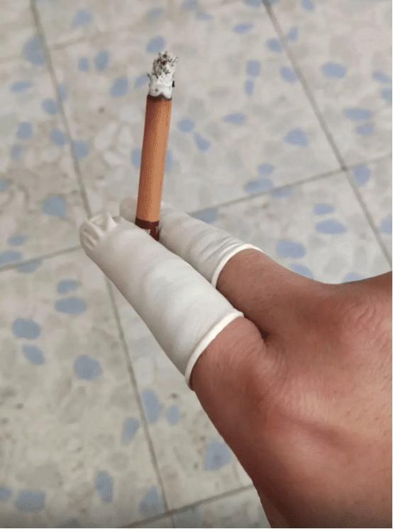 姑娘,你为了把纹身露出来,才把腰给露出来的吧,哈哈哈哈真有心机! 姑娘,你为了把纹身露出来,才把腰给露出来的吧,哈哈哈哈真有心机!