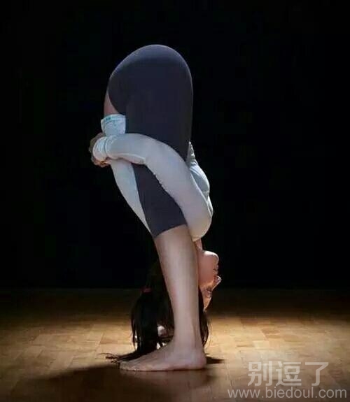 一般人做不出这个动作