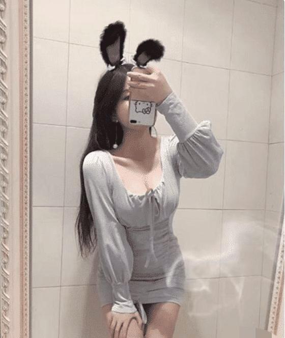 朋友们看到女友这张照片后,就劝我跟她赶紧分手,这到底是为什么 朋友们看到女友这张照片后,就劝我跟她赶紧分手,这到底是为什么