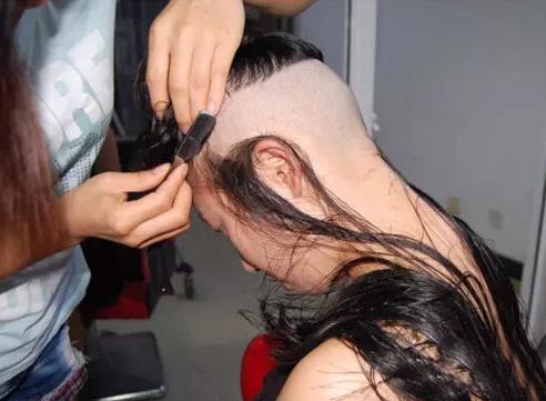 空中小姐对乘客的吩咐 空中小姐对乘客的吩咐