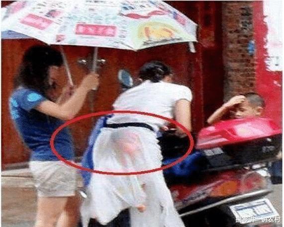 “吓得我赶紧从包里拿出两片药,吃完后心就安定了。”据说只有女人才懂 “吓得我赶紧从包里拿出两片药,吃完后心就安定了。”据说只有女人才懂