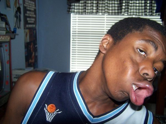 疯狂的表情图片,找个表情学习下。