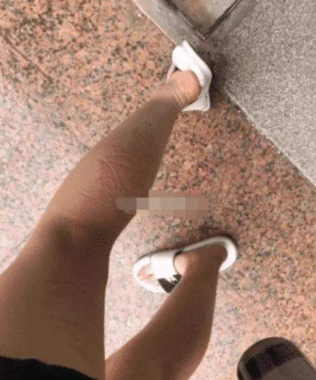 “女老师上课投影仪没关,隐私内容全曝光!”教室里沸腾了,哈哈 “女老师上课投影仪没关,隐私内容全曝光!”教室里沸腾了,哈哈