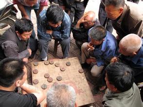 大哥,下个象棋能不能安静点!! 大哥,下个象棋能不能安静点!!