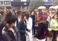 我就是不一样的烟火。