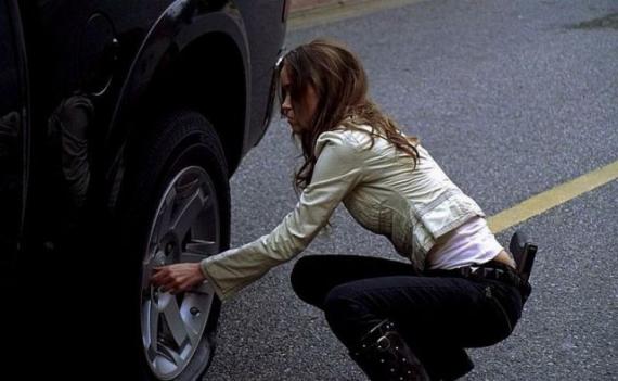 女人也疯狂,也搞笑。