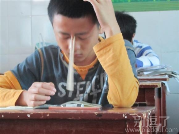 那是一次性筷子困了就用吧