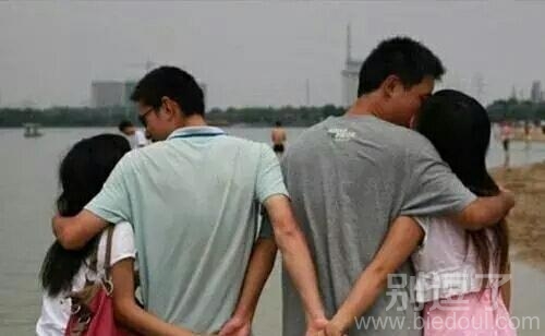 为何要互相伤害呀 为何要互相伤害呀