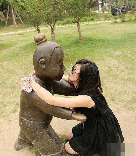 妹子你就不能矜持点 妹子你就不能矜持点