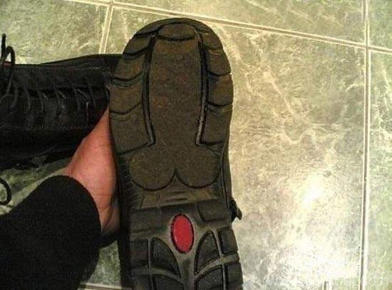 连鞋也跟着邪恶了 连鞋也跟着邪恶了