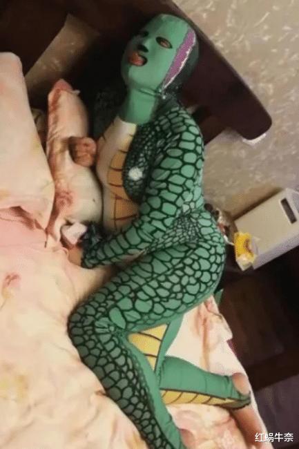 每当老婆穿上这套衣服的时候,战斗就只能维持几分钟!这可怎么办啊?哈哈哈哈 每当老婆穿上这套衣服的时候,战斗就只能维持几分钟!这可怎么办啊?哈哈哈哈