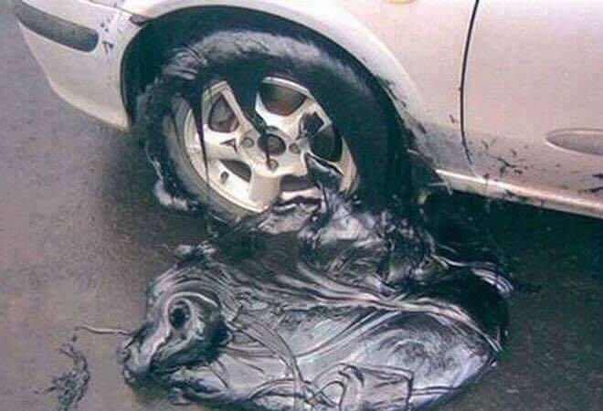 女同事穿成这样帮我打扫卫生，上面连护甲也不穿，都漏了哈哈