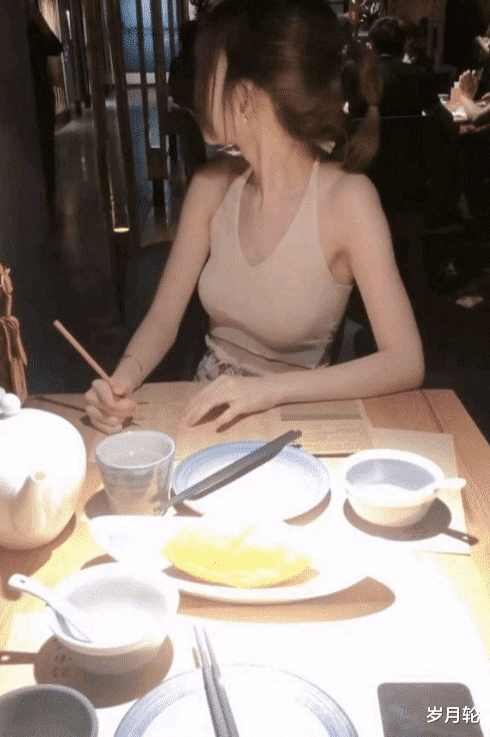 带相亲妹子来吃饭，这颜值，菜单可以给她随便点吗？哈哈哈