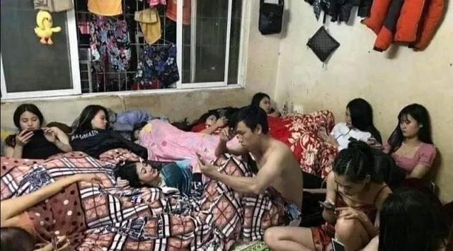 我朋友让我问问这是哪里的宿舍,工资无所谓,主要是宿舍环境好 我朋友让我问问这是哪里的宿舍,工资无所谓,主要是宿舍环境好