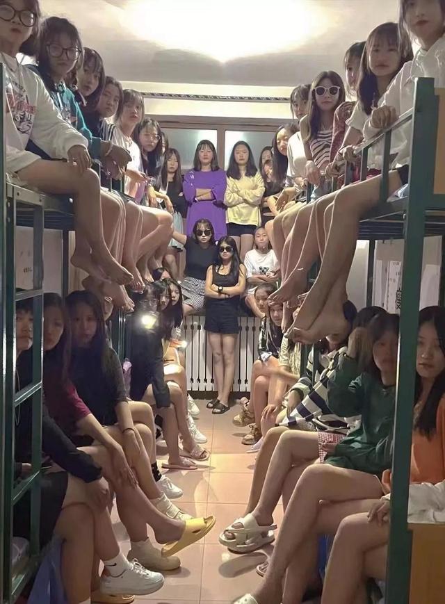 我朋友让我问问这是哪里的宿舍,工资无所谓,主要是宿舍环境好 我朋友让我问问这是哪里的宿舍,工资无所谓,主要是宿舍环境好