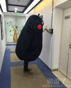 怎么吐出一只人手？