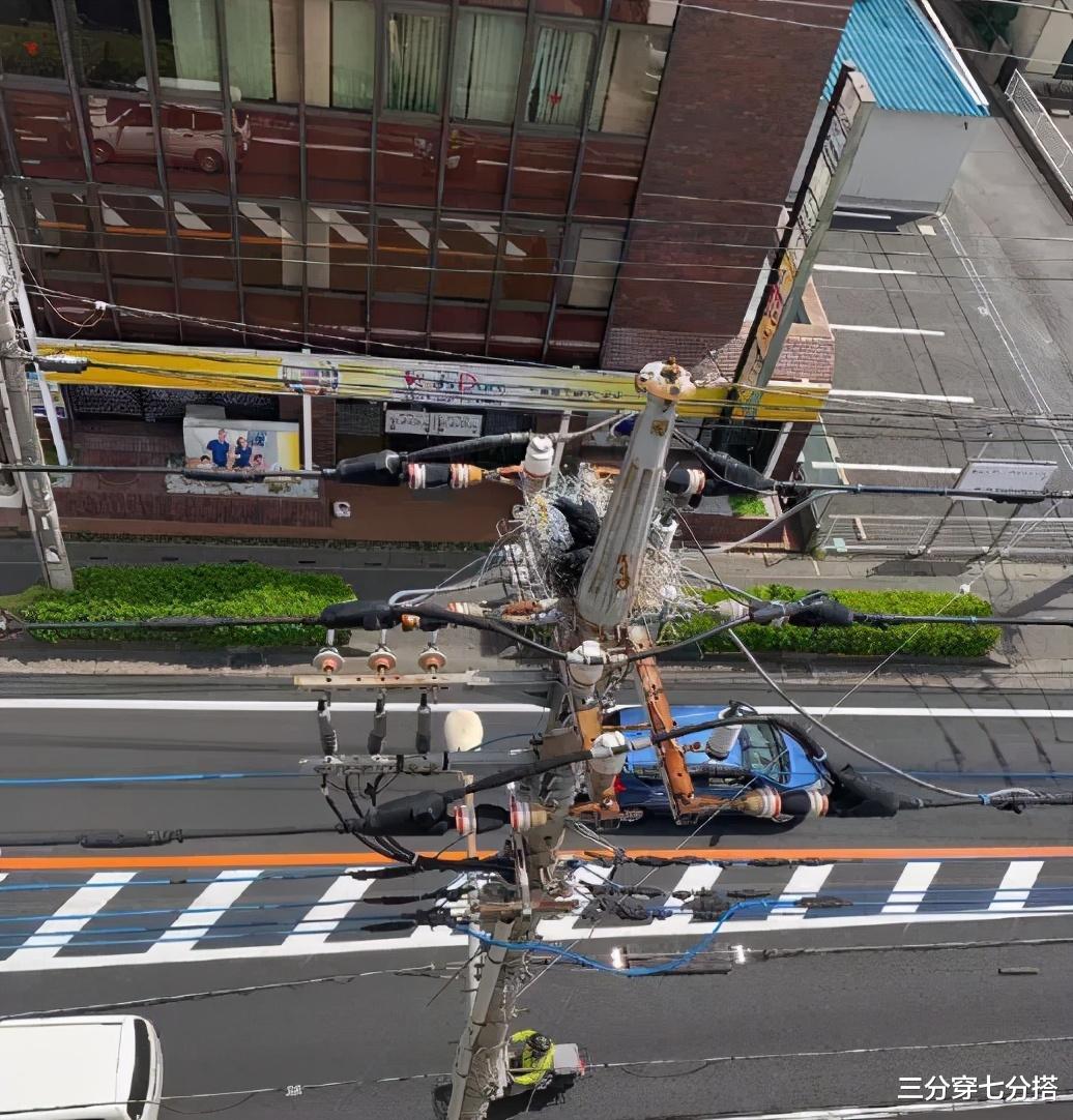 “老婆出差发了张酒店全身照,大家看看我是不是被绿爆了啊”…哈哈哈 “老婆出差发了张酒店全身照,大家看看我是不是被绿爆了啊”…哈哈哈