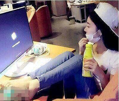 女汉子上班的时候都这样 女汉子上班的时候都这样