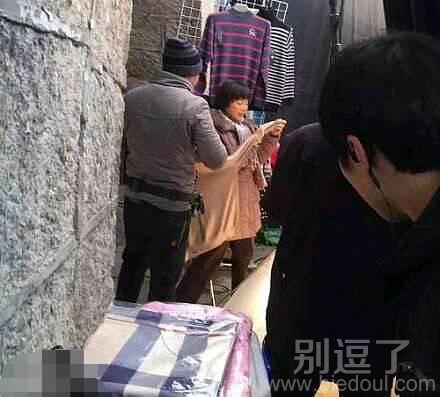 这村妇竟然是范冰冰 这村妇竟然是范冰冰