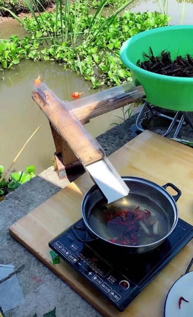 爆笑趣图：上班路上顺便接了个私活，美团外卖，干啥都快