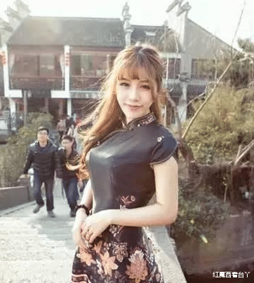 “黄衣服的妹妹现在是我的女朋友了,还要啥自行车?”哈哈哈开心一刻呀 “黄衣服的妹妹现在是我的女朋友了,还要啥自行车?”哈哈哈开心一刻呀