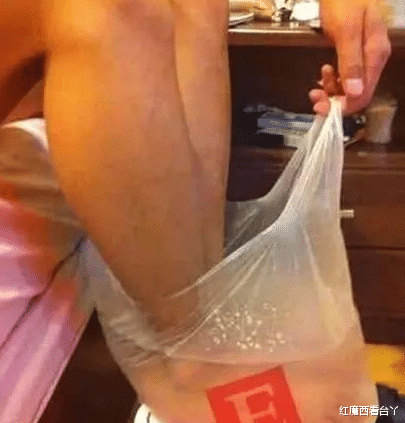 “黄衣服的妹妹现在是我的女朋友了,还要啥自行车?”哈哈哈开心一刻呀 “黄衣服的妹妹现在是我的女朋友了,还要啥自行车?”哈哈哈开心一刻呀