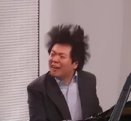 当你在学校剪了个明星同款的发型后....网友经历笑到窜稀哈哈哈哈 当你在学校剪了个明星同款的发型后....网友经历笑到窜稀哈哈哈哈