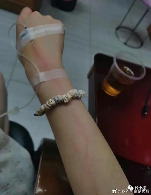 当你在学校剪了个明星同款的发型后....网友经历笑到窜稀哈哈哈哈 当你在学校剪了个明星同款的发型后....网友经历笑到窜稀哈哈哈哈