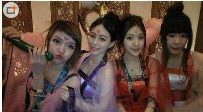 皇上今晚要哪位娘娘侍寝呢? 皇上今晚要哪位娘娘侍寝呢?