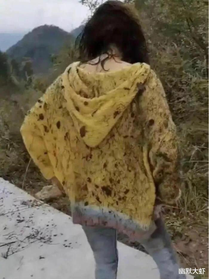 “跟同学一起爬山,回来成这样了,怎么跟老公解释?”哈哈哈 “跟同学一起爬山,回来成这样了,怎么跟老公解释?”哈哈哈