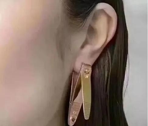 黑丝既不能防风,又不能保暖,为啥女生都爱穿?哈哈哈哈加攻速啊 黑丝既不能防风,又不能保暖,为啥女生都爱穿?哈哈哈哈加攻速啊