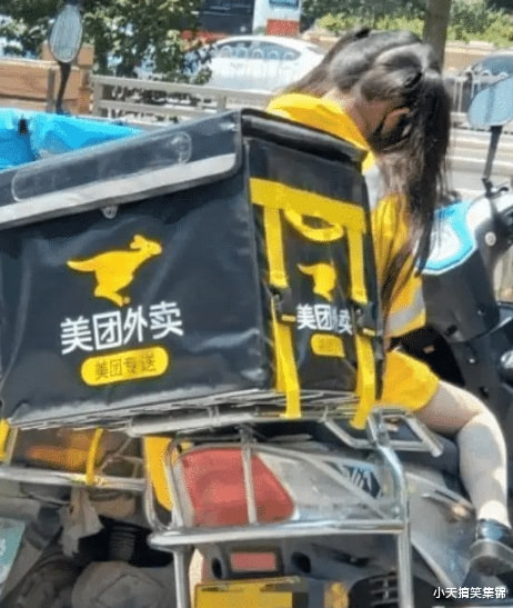 “冒死问女朋友安全裤里穿内裤吗？结果”哇哈哈哈哈～