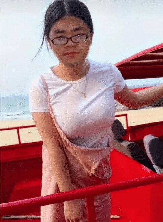 飞机上拍的俯瞰图,看来巨人是真的存在的,还是个母的 飞机上拍的俯瞰图,看来巨人是真的存在的,还是个母的