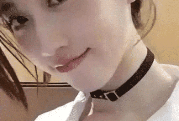那些小女孩脖子上绑的“黑带子”是干啥用的?哇哈哈哈哈...涨见识了! 那些小女孩脖子上绑的“黑带子”是干啥用的?哇哈哈哈哈...涨见识了!