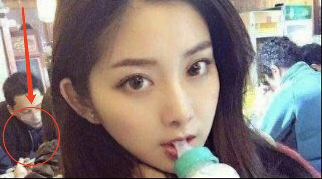这大概是史上“最美”伴娘吧?新郎有没有后悔没先认识闺蜜哈哈哈哈! 这大概是史上“最美”伴娘吧?新郎有没有后悔没先认识闺蜜哈哈哈哈!