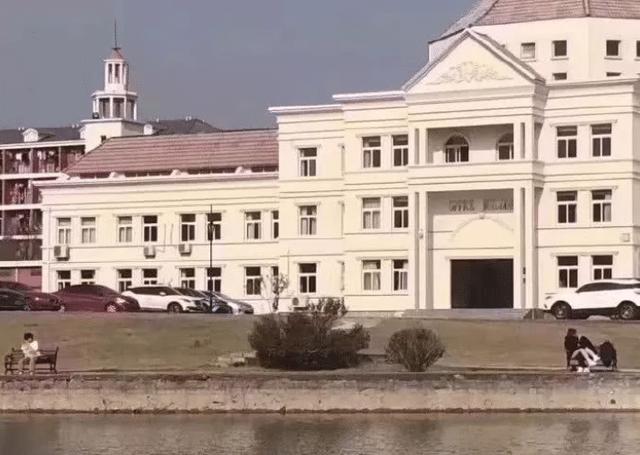 “千万不要和女朋友同居太早!不然这种时候就很要命…”哇哈哈哈哈~ “千万不要和女朋友同居太早!不然这种时候就很要命…”哇哈哈哈哈~