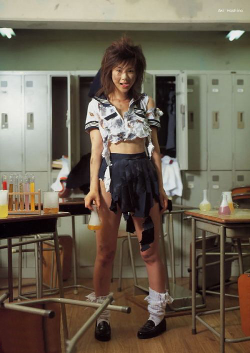 漫漫人生路,有女生的搞笑图片陪伴