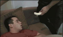 哥们，干嘛反应这么强烈爆笑gif