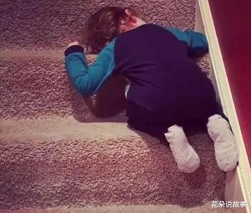 “刚上任时的美女老师,经过一年的锤炼,最终还是花容失色了”哈哈 “刚上任时的美女老师,经过一年的锤炼,最终还是花容失色了”哈哈
