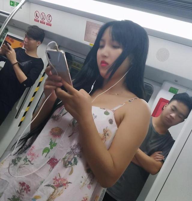 老板让我去客户家量尺寸,我量完发图给他,他却说明天不要来上班了 老板让我去客户家量尺寸,我量完发图给他,他却说明天不要来上班了