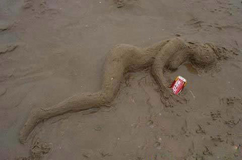 笑死人的沙滩魅影图片