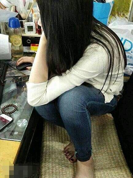 就不能好好坐着吗 就不能好好坐着吗