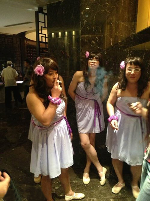 欢乐的青年屌丝们,每天都是星期天！