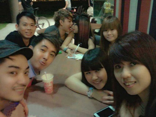 欢乐的青年屌丝们,每天都是星期天！